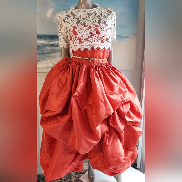 $8,690 OSCAR DE LA RENTA RED SILK DRAPED RUNWAY GOWN US XL - Picture 6 of 16